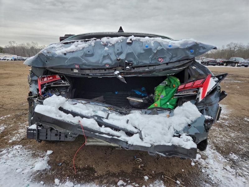 Фото 6 - HYUNDAI ELANTRA