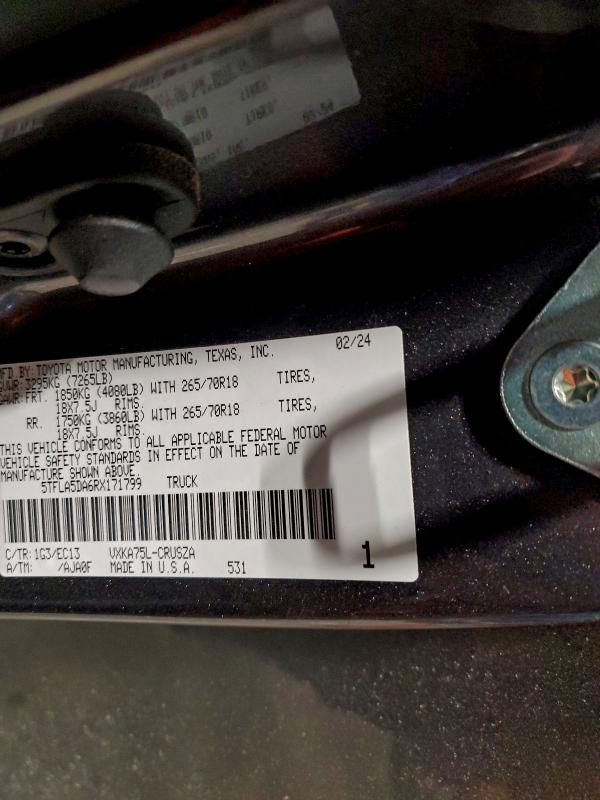 Фото 12 - TOYOTA TUNDRA