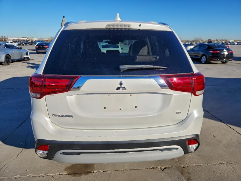 Фото 6 - MITSUBISHI OUTLANDER