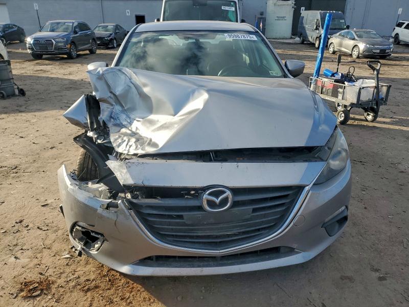 Фото 5 - MAZDA 3