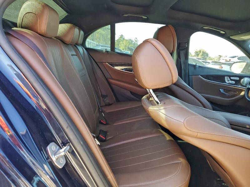 Фото 10 - MERCEDES-BENZ E-CLASS