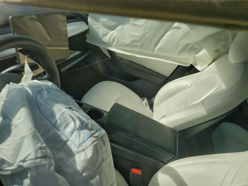 Фото 9 - TESLA MODEL 3