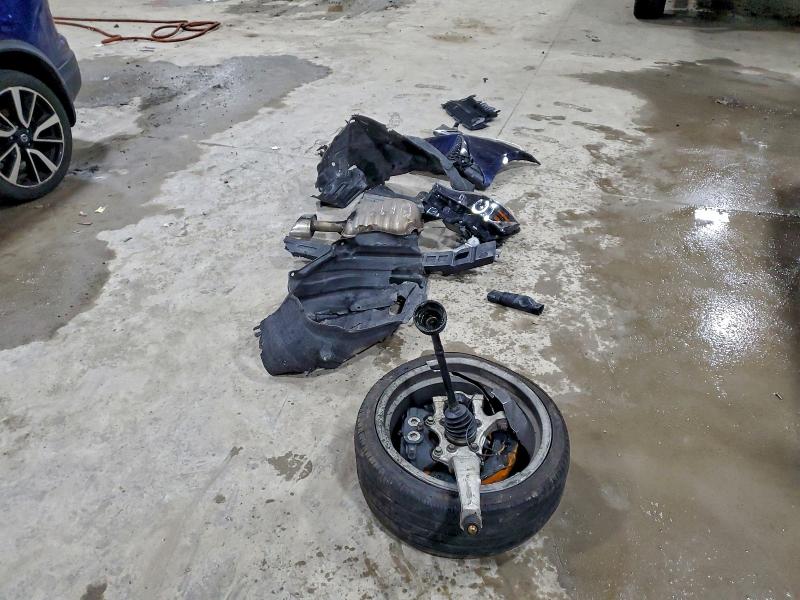 Фото 12 - LEXUS IS