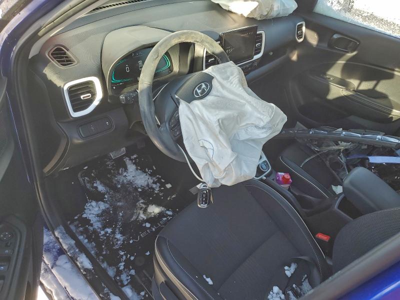 Фото 8 - HYUNDAI VENUE