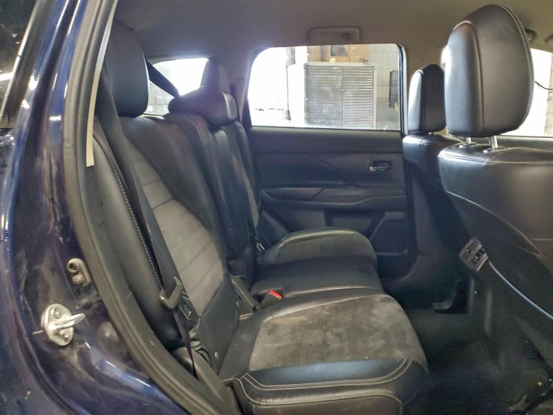 Фото 11 - MITSUBISHI OUTLANDER