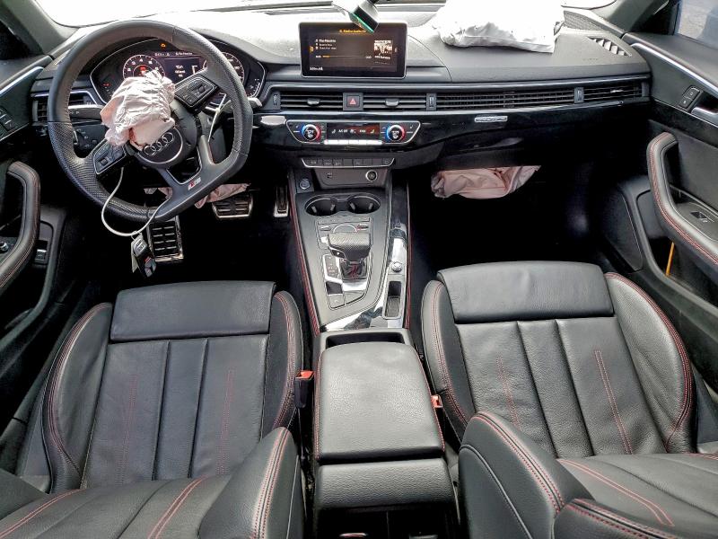 Фото 8 - AUDI A4