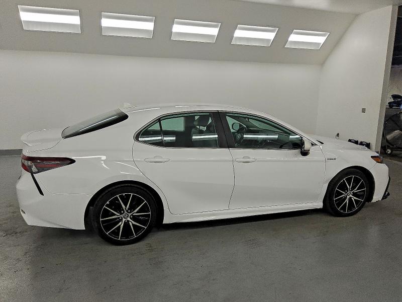 Фото 3 - TOYOTA CAMRY