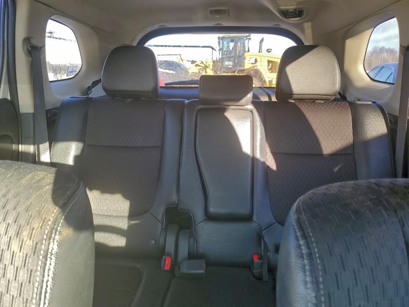 Фото 10 - MITSUBISHI OUTLANDER