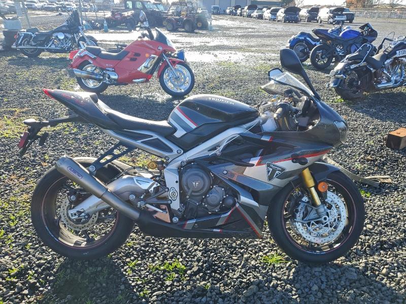 TRIUMPH DAYTONA MO 2020