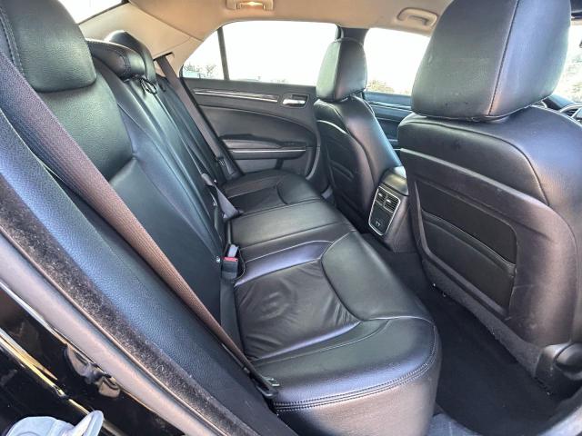 Фото 6 - CHRYSLER 300