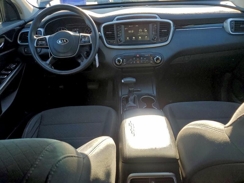 Фото 8 - KIA SORENTO