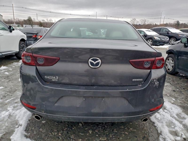 Фото 6 - MAZDA 3