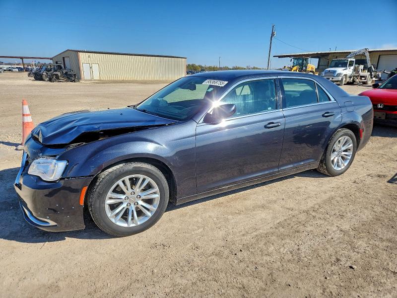 Фото 1 - CHRYSLER 300