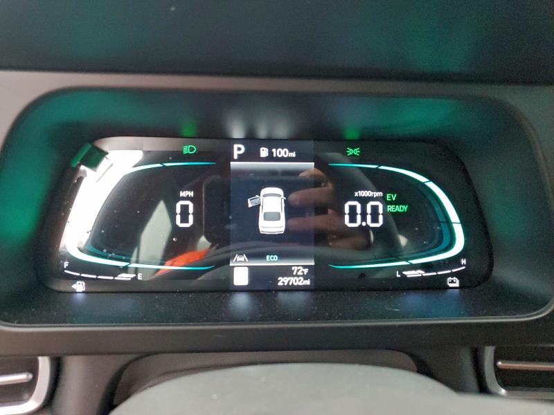 Фото 9 - HYUNDAI ELANTRA