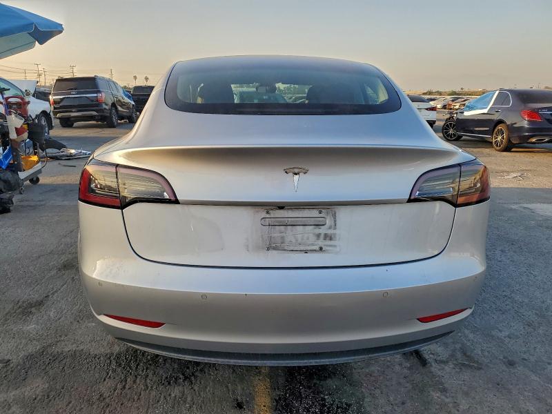 Фото 6 - TESLA MODEL 3