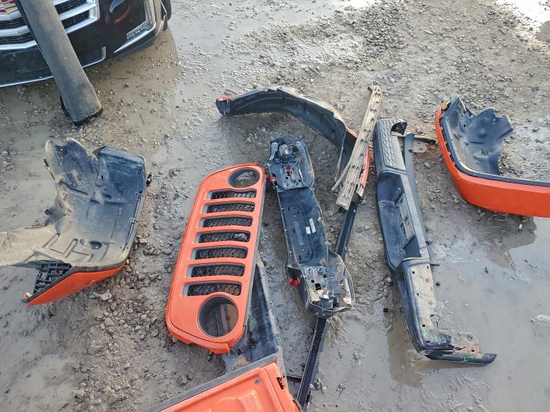 Фото 12 - JEEP GLADIATOR