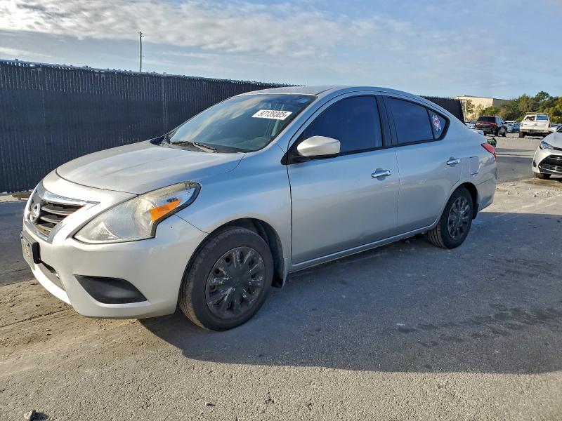 Фото 1 - NISSAN VERSA