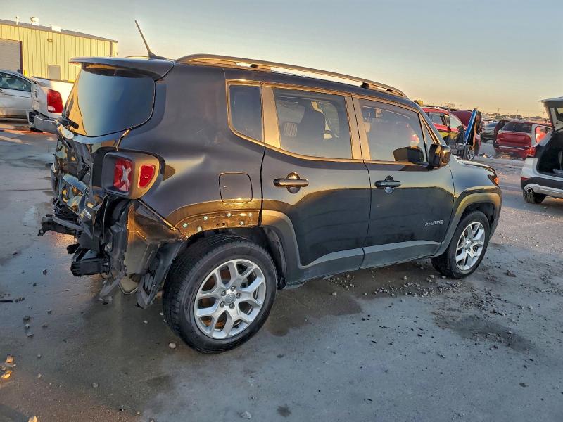 Фото 3 - JEEP RENEGADE