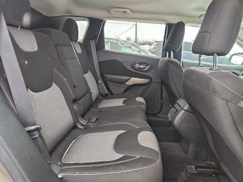 Фото 11 - JEEP GRAND CHER