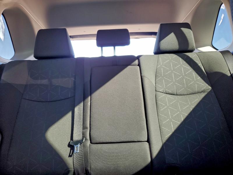 Фото 10 - TOYOTA RAV4