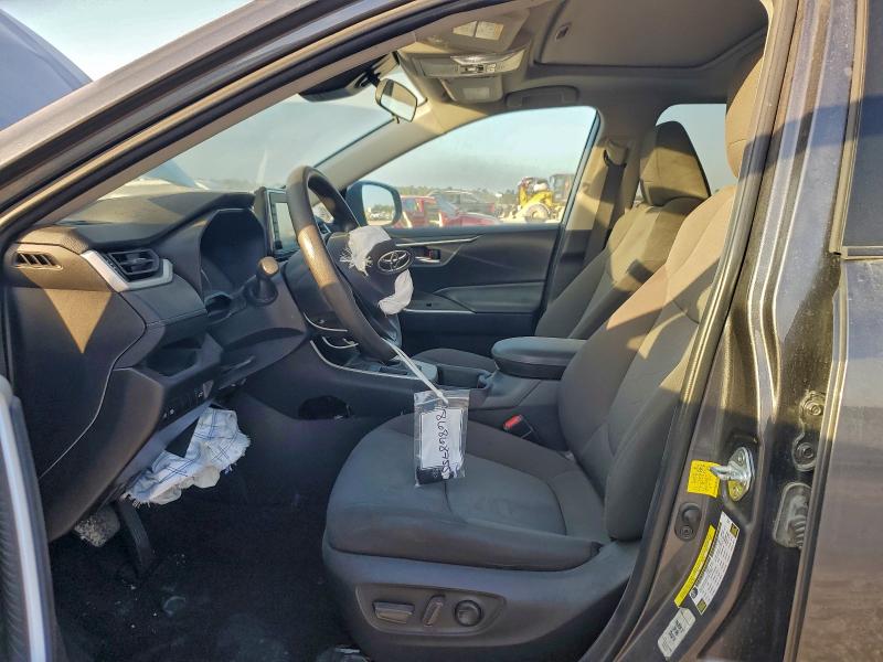 Фото 7 - TOYOTA RAV4