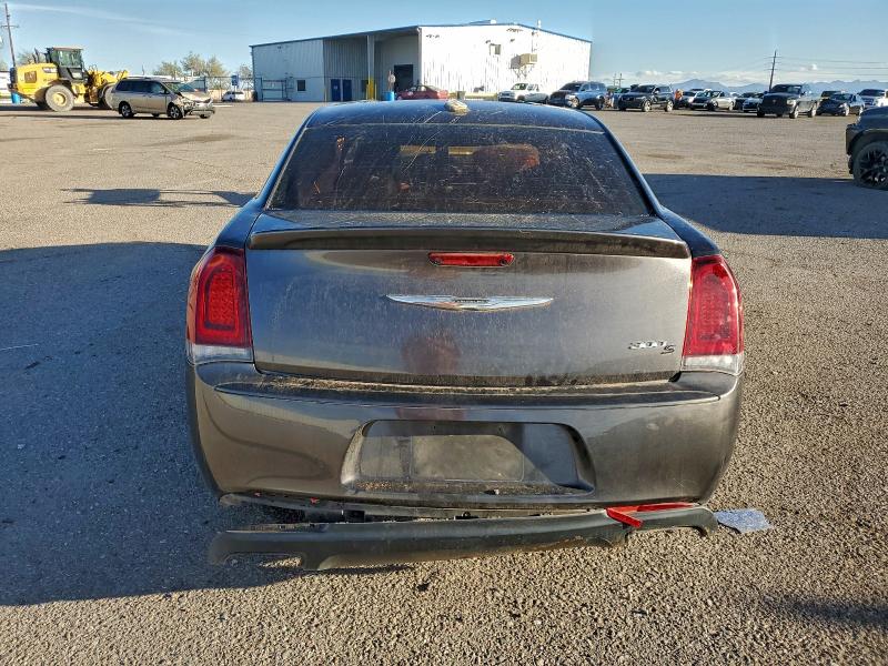 Фото 6 - CHRYSLER 300