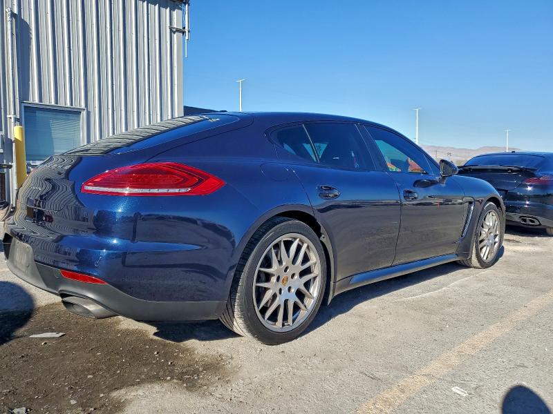 Фото 3 - PORSCHE PANAMERA