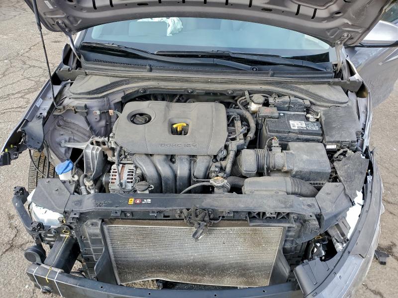 Фото 11 - HYUNDAI ELANTRA