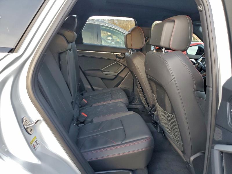 Фото 11 - AUDI Q3