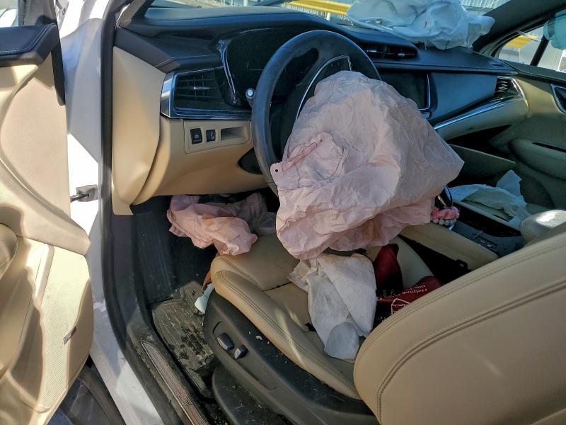 Фото 8 - CADILLAC XT5