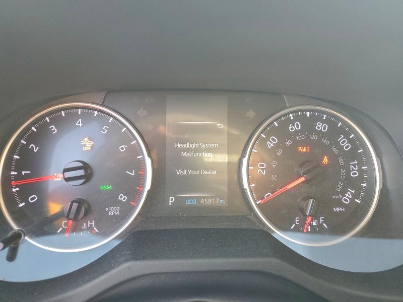 Фото 9 - TOYOTA RAV4