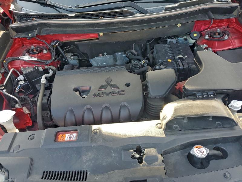 Фото 11 - MITSUBISHI OUTLANDER