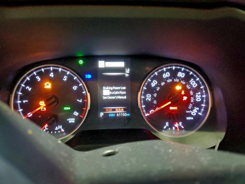 Фото 9 - TOYOTA RAV4