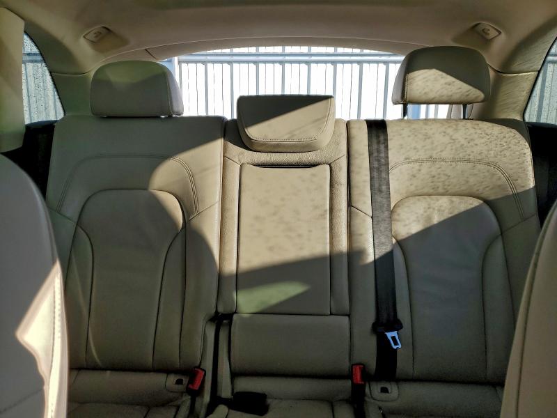 Фото 10 - AUDI Q5