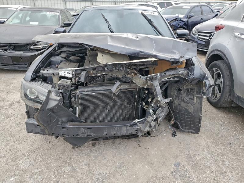 Фото 5 - CHRYSLER 300