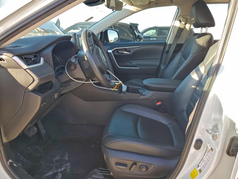 Фото 7 - TOYOTA RAV4