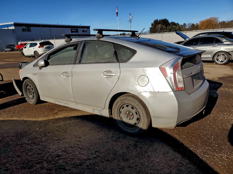 Фото 2 - TOYOTA PRIUS