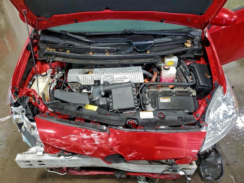 Фото 12 - TOYOTA PRIUS