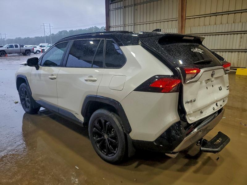 Фото 2 - TOYOTA RAV4