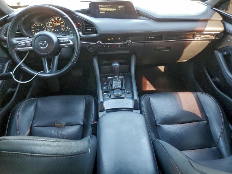 Фото 8 - MAZDA 3