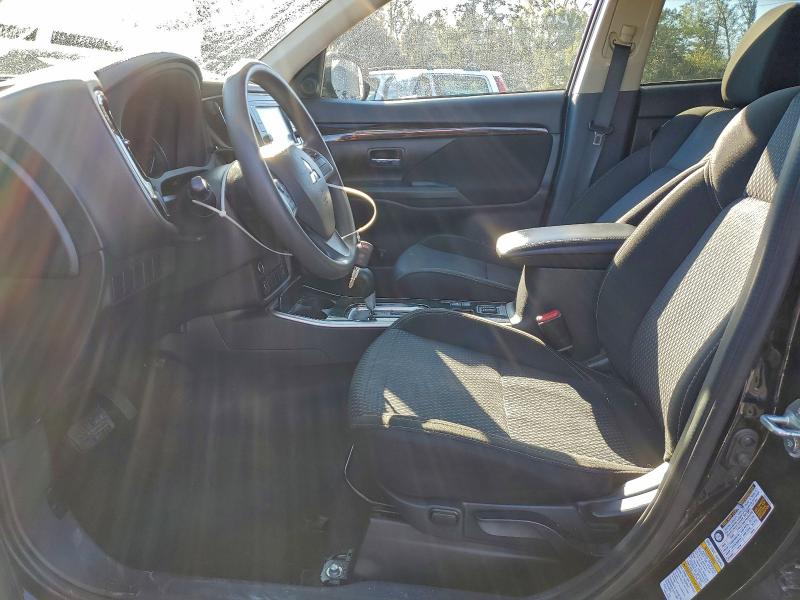 Фото 7 - MITSUBISHI OUTLANDER