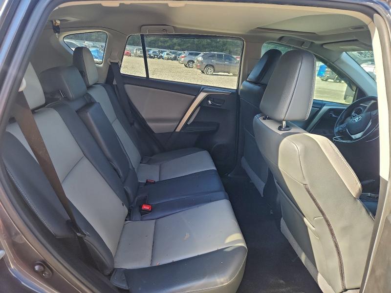 Фото 10 - TOYOTA RAV4