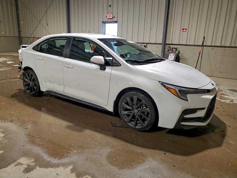 Фото 4 - TOYOTA COROLLA