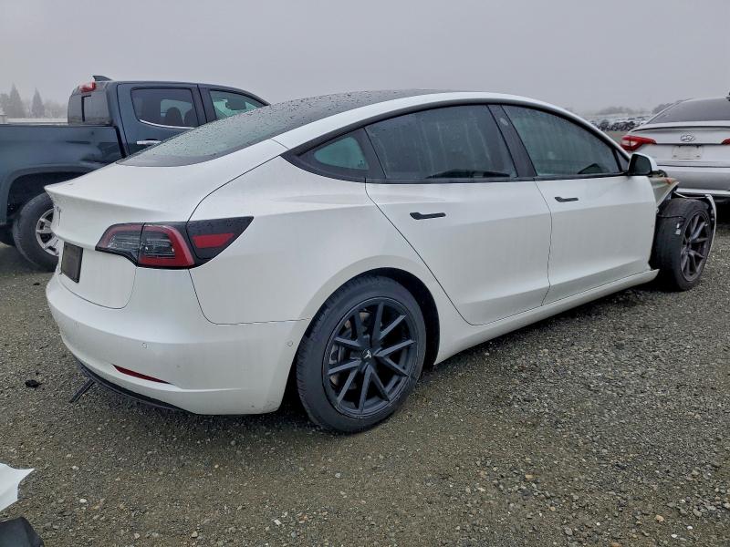 Фото 3 - TESLA MODEL 3