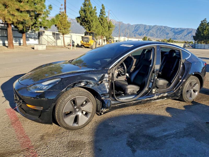 Фото 1 - TESLA MODEL 3