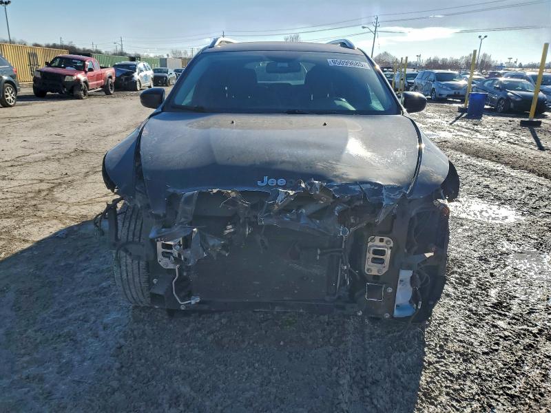 Фото 5 - JEEP GRAND CHER