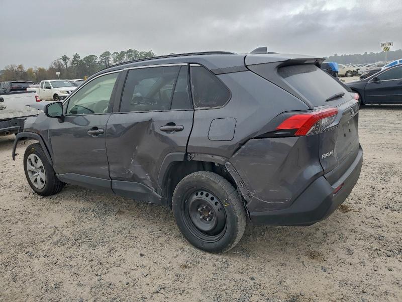 Фото 2 - TOYOTA RAV4
