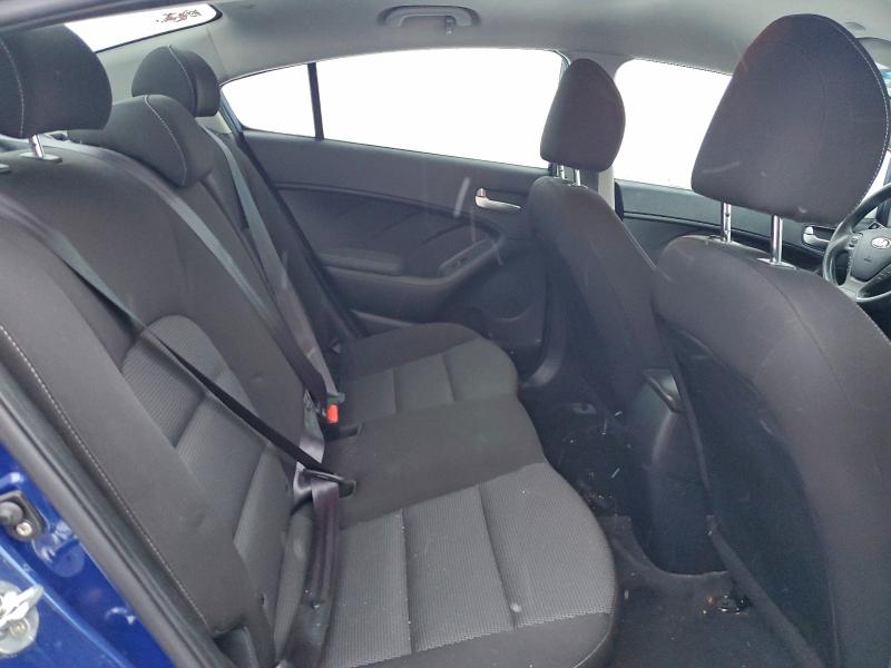 Фото 10 - KIA FORTE