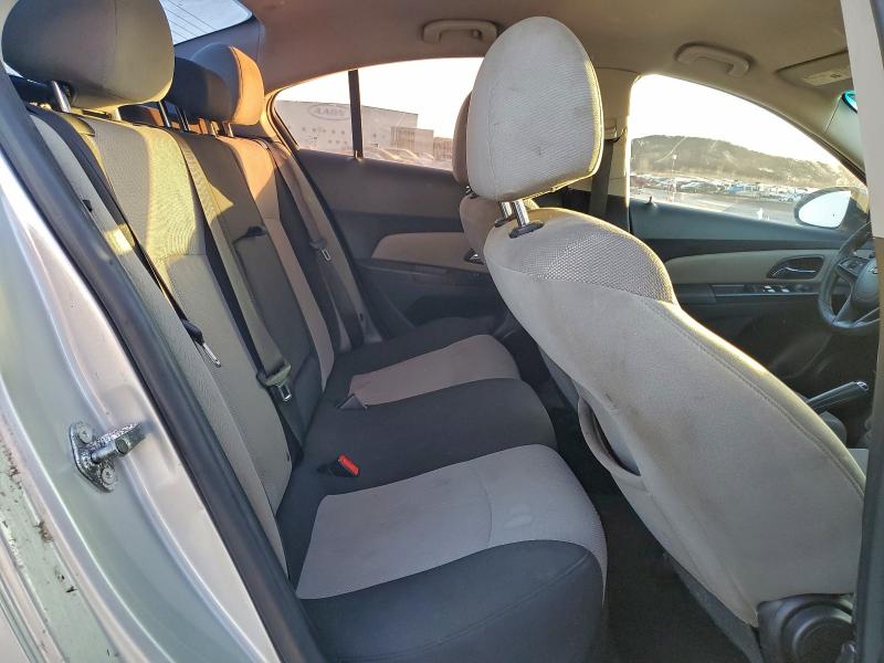 Фото 10 - CHEVROLET CRUZE