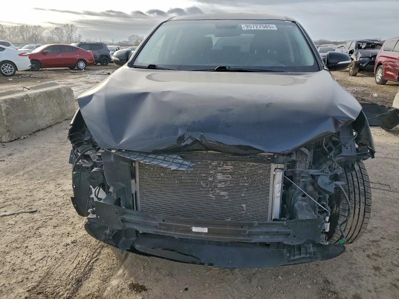 Фото 5 - KIA SORENTO